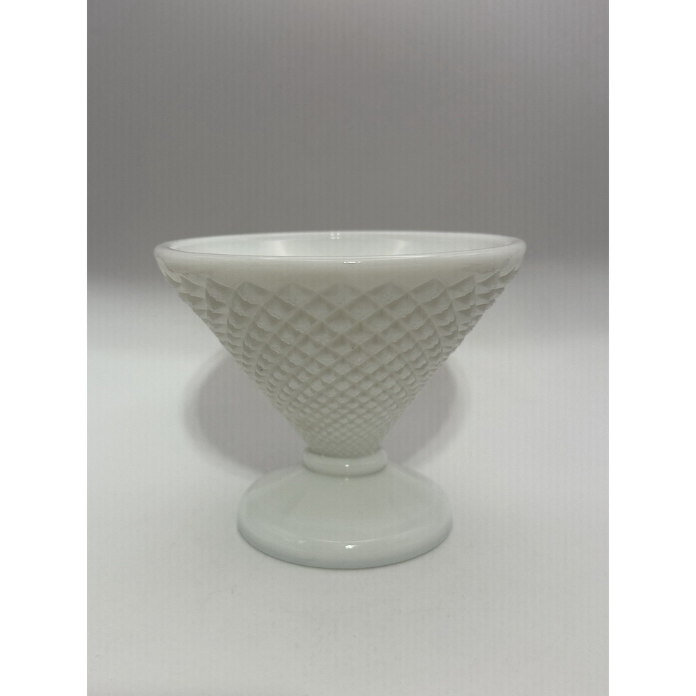 Vintage Westmoreland White Milk Glass Diamond Point Pedestal Bowl Candy Dish